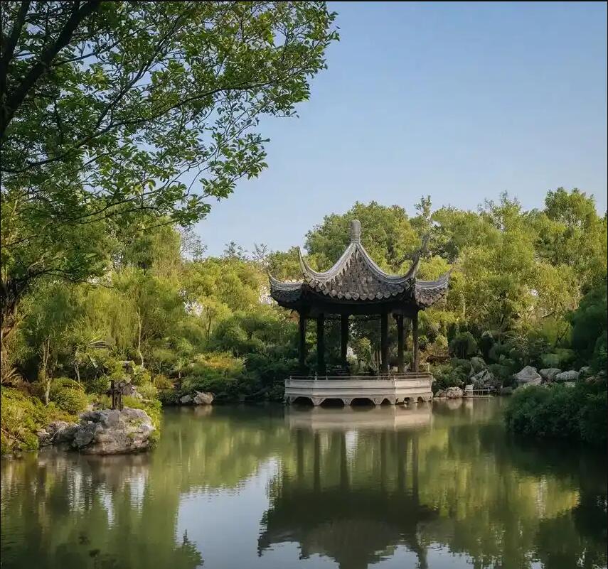 郑州倾城餐饮有限公司